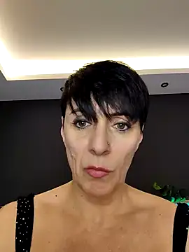 YOURHESZTIA online show from 27, 12, 2024