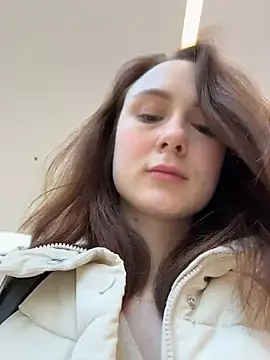 Dina Tease online show from 6, 3, 2026