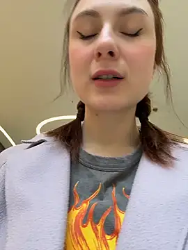 Dina Tease online show from 6, 4, 2026