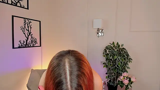 OdetteHarwick online show from 22, 3, 2025