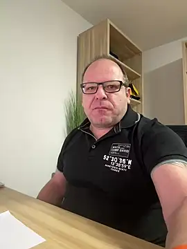 coupleLatinaLovers online show from 16, 12, 2024