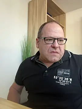 coupleLatinaLovers online show from 16, 12, 2024