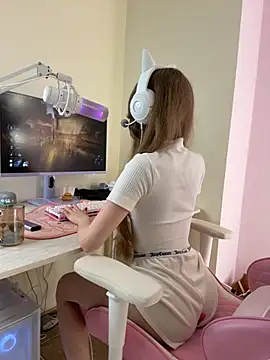 your girl next door online show from 27, 9, 2025