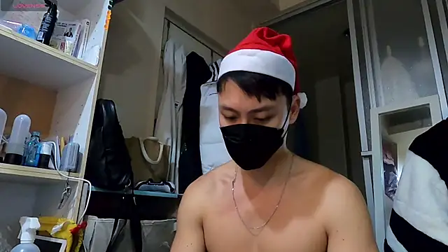 Snapshot of frnk30151 chatting on 25, 12, 2024 frnk30151 online show from 25, 12, 2024