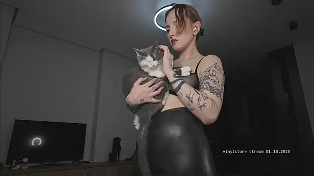 vinylstore online show from 1, 10, 2025