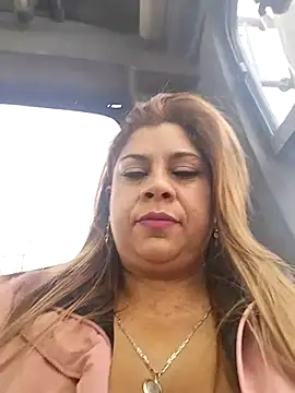 Laura-Hernandez online show from 5, 3, 2025