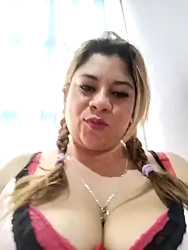 Laura-Hernandez online show from 19, 9, 2025