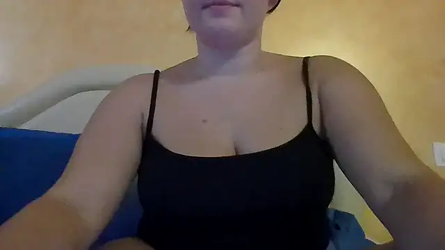 Snapshot of Chicamora chatting on 23, 9, 2025 Chicamora online show from 23, 9, 2025