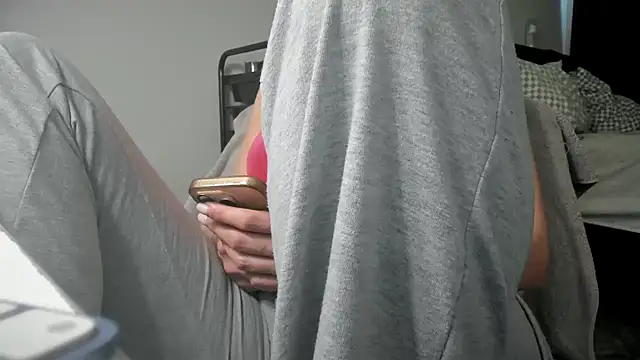 bigb00tyjudyyX online show from 4, 3, 2026