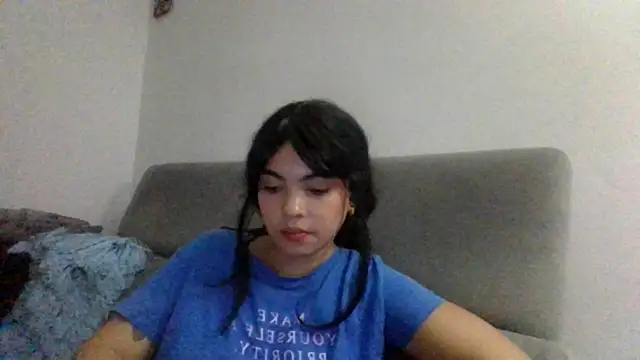 Kiri Cutee online show from 20, 12, 2024