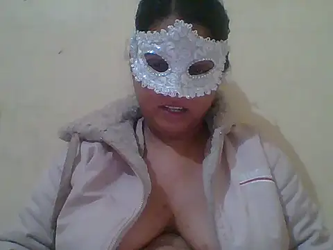 kamayanisingh24 online show from 1, 1, 2025