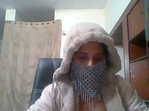 kamayanisingh24 online show from 20, 1, 2025