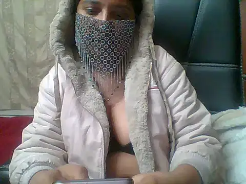 kamayanisingh24 online show from 20, 1, 2025