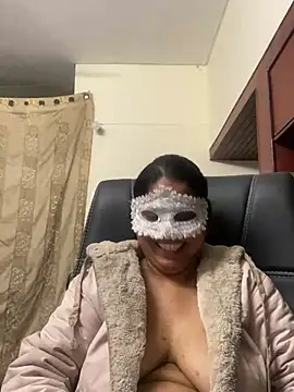 kamayanisingh24 online show from 1, 2, 2025