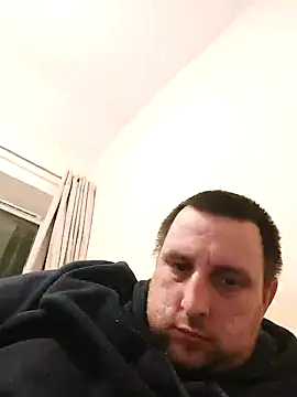 Snapshot of HE-M123 chatting on 18, 12, 2024 HE-M123 online show from 18, 12, 2024