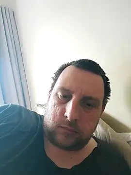 Snapshot of HE-M123 chatting on 4, 3, 2025 HE-M123 online show from 4, 3, 2025