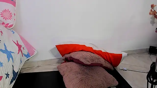 Maia W10 online show from 6, 2, 2025