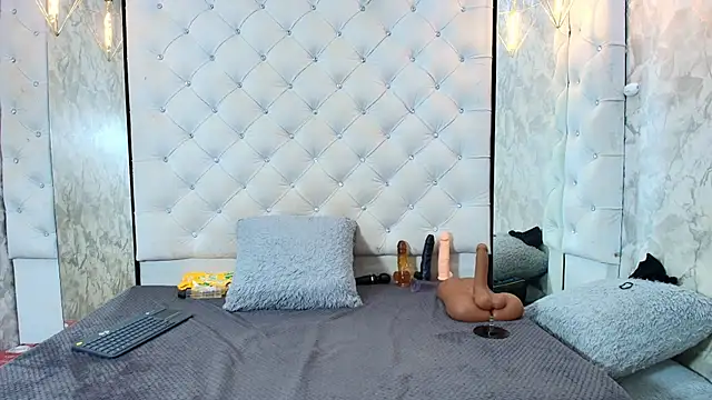 VALENTINA3x online show from 22, 2, 2026