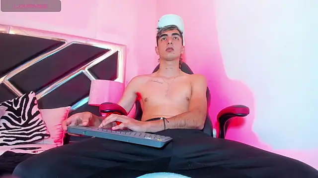 Snapshot of DimitryHank chatting on 12, 1, 2025 DimitryHank online show from 12, 1, 2025