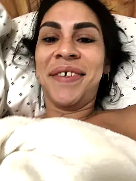 hotroommates online show from 23, 11, 2025