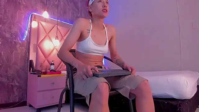 megan 100 online show from 3, 1, 2025