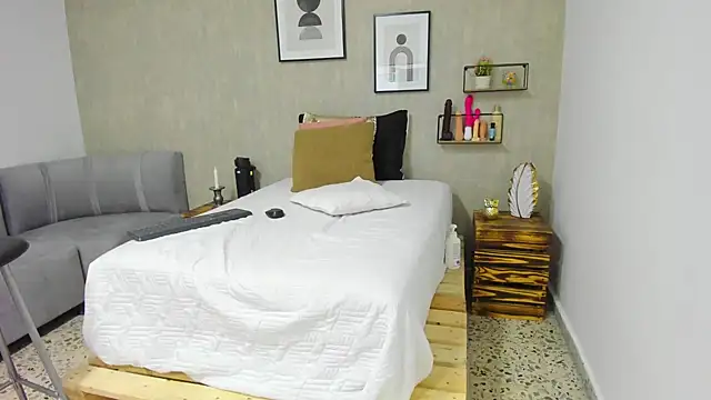 Snapshot of afrodita_martinez chatting on 8, 2, 2025 afrodita martinez online show from 8, 2, 2025