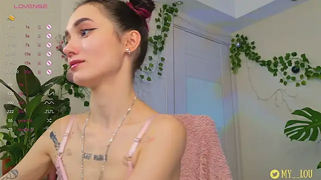 MyLou  online show from 23, 12, 2024