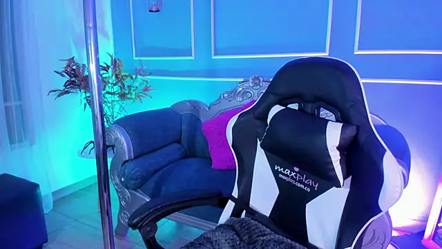 Snapshot of Red_star8 chatting on 28, 11, 2025 Red star8 online show from 28, 11, 2025