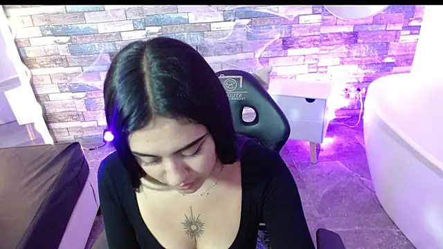 Moonshine tay online show from 23, 10, 2025