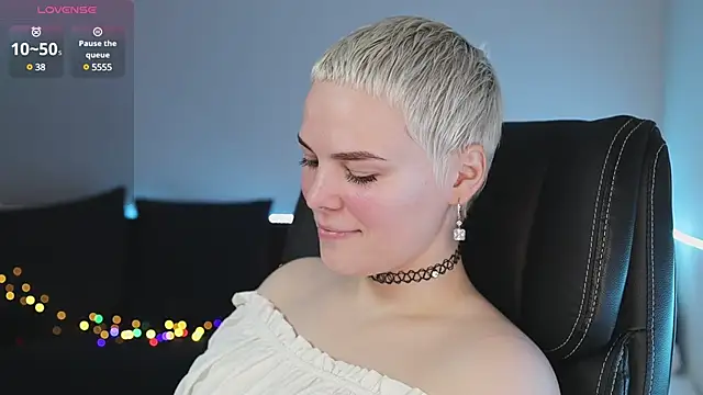 LikaBerry1 online show from 6, 2, 2025