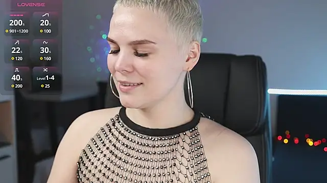 LikaBerry1 online show from 5, 3, 2025