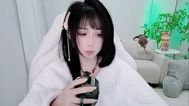 Snapshot of Vaness-a chatting on 5, 2, 2026 Vaness-a online show from 5, 2, 2026