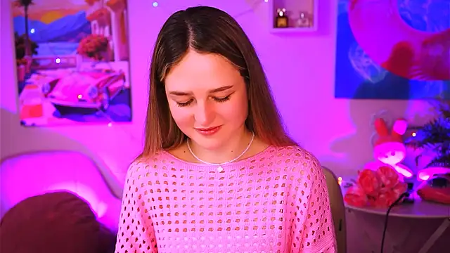 Snapshot of DeboraLarson chatting on 28, 1, 2025 DeboraLarson online show from 28, 1, 2025