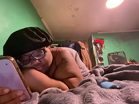 Snapshot of dondivax3 chatting on 9, 12, 2024 dondivax3 online show from 9, 12, 2024