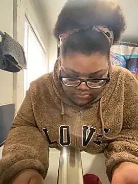 Snapshot of dondivax3 chatting on 2, 3, 2025 dondivax3 online show from 2, 3, 2025