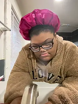 Snapshot of dondivax3 chatting on 6, 3, 2025 dondivax3 online show from 6, 3, 2025