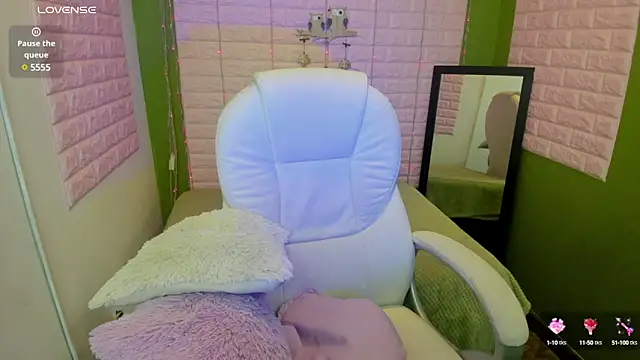 Bonnieshyy online show from 17, 1, 2025