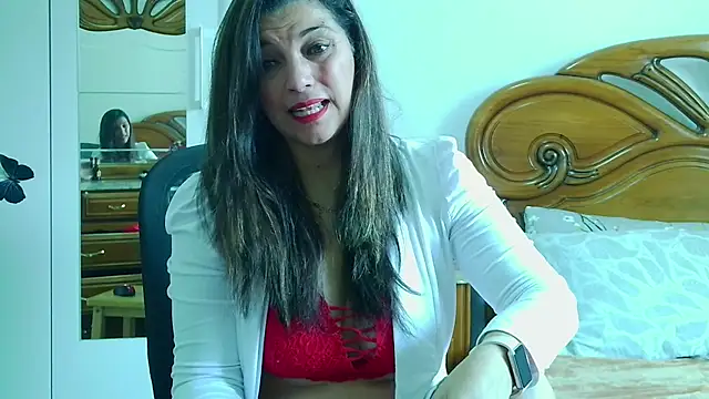 Julie Boronat26 online show from 27, 2, 2026