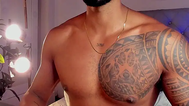 LiamGarcia1 online show from 5, 2, 2025