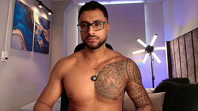 LiamGarcia1 online show from 18, 5, 2026