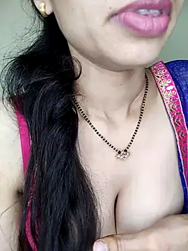 Snapshot of Fair-magic-woman chatting on 9, 3, 2025 Fair-magic-woman online show from 9, 3, 2025