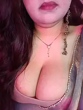 Suhanakhan00 online show from 18, 7, 2026