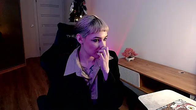 Princess Shy    online show from 13, 2, 2025