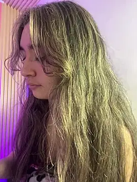 Sophie LS online show from 5, 3, 2025