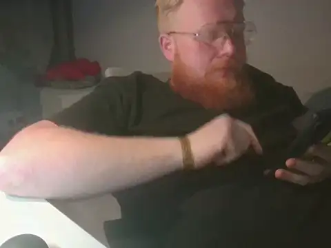 Snapshot of 1212lukasz chatting on 1, 11, 2025 1212lukasz online show from 1, 11, 2025