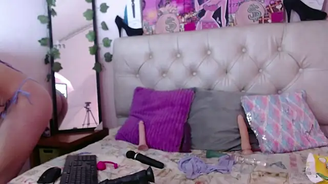 sarawiliamx online show from 28, 2, 2025