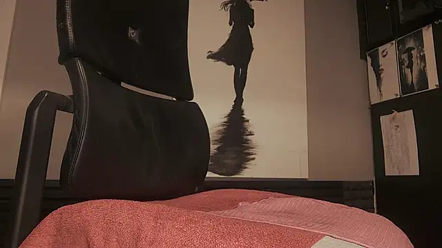 Snapshot of dani4334 chatting on 10, 10, 2025 dani4334 online show from 10, 10, 2025