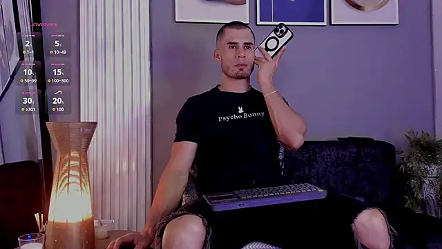 Snapshot of thomas_eliotts chatting on 2, 6, 2026 thomas eliotts online show from 2, 6, 2026