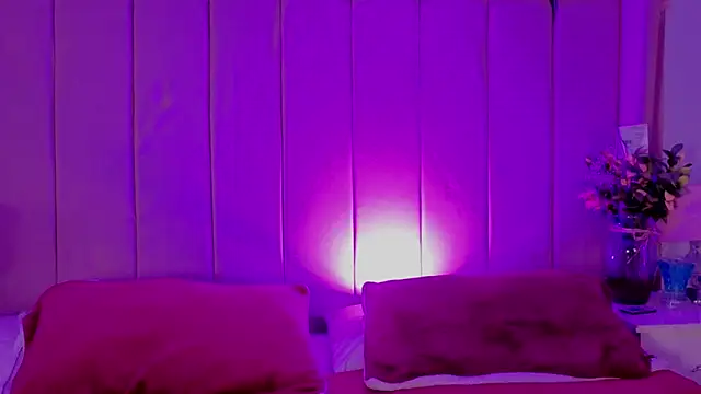 MollyBigBoobs12 online show from 14, 4, 2026