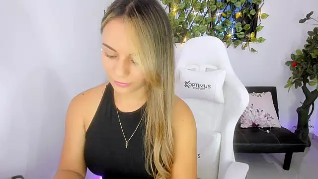 Sara lopez 28 online show from 25, 1, 2025